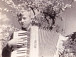 С трофейным аккордеоном Hohner. Фото из семейного архива
